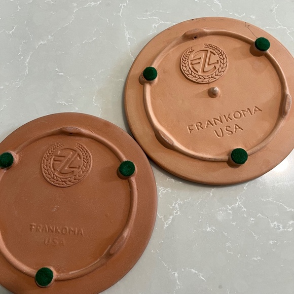 Frankoma USA Religious St.Luke and St.Mark Trivets - Picture 4 of 4